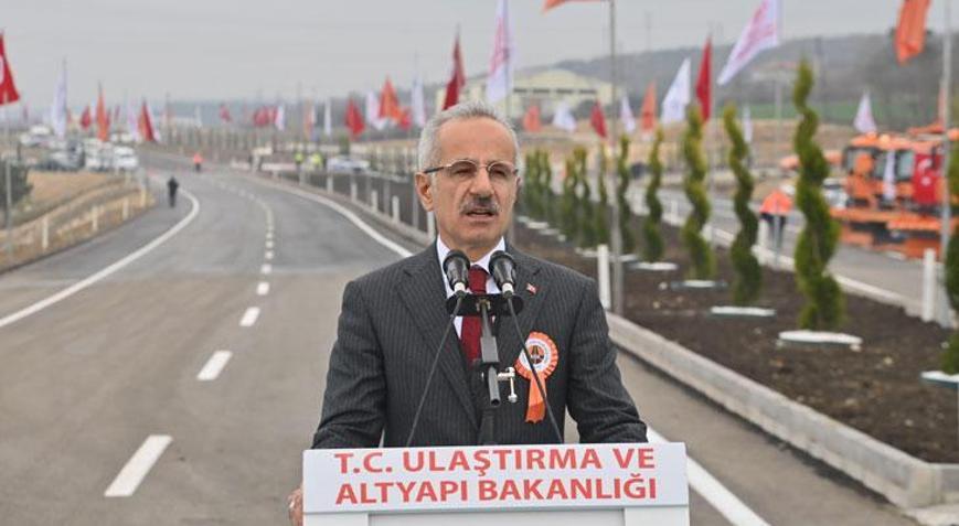 Bakan Uraloğlu duyurdu: 12 dakikalık yol 3 dakikaya indi