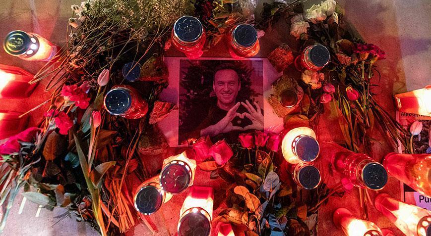Akıbeti belli oldu Navalny’nin cenazesi annesine teslim edildi