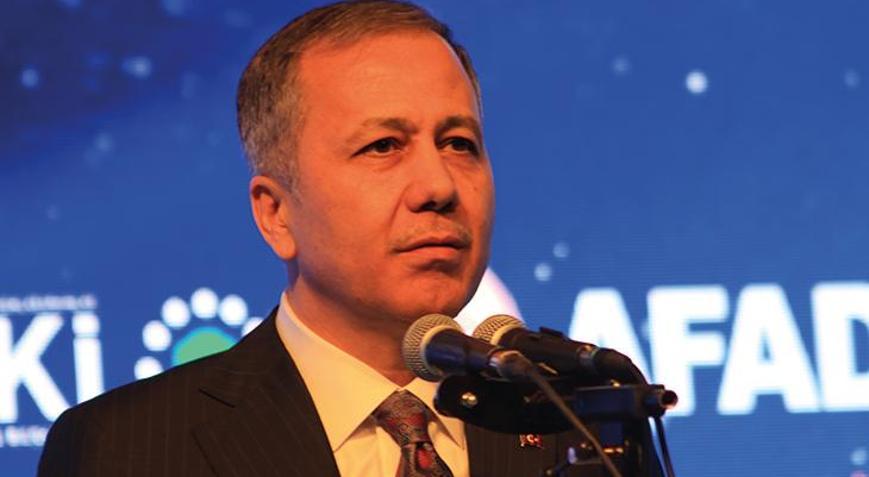 Bakan Yerlikayadan Çanakkale depremi açıklaması: An itibarıyla olumsuz bir durum yoktur