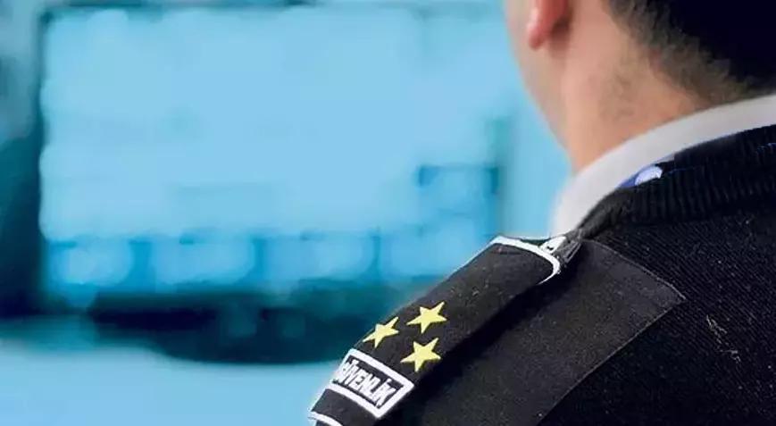Mesai saatinde sosyal medya üzerinden çıplak sohbet eden belediye çalışanı işten atıldı