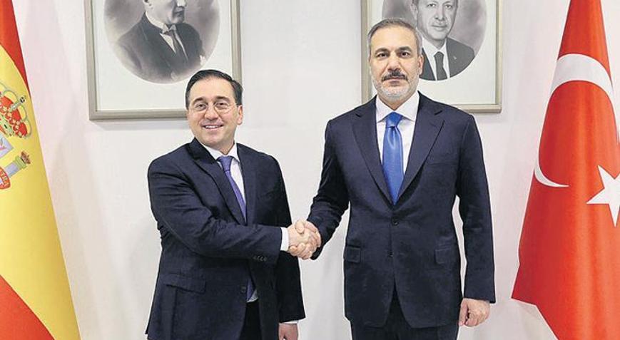 Patriotları çekmeyen İspanya Örnek müttefik