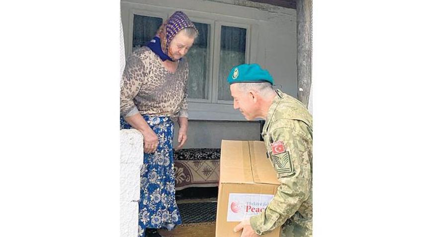 Mehmetçik’ten Ramazan yardımı