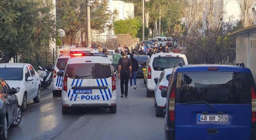 Bodrumda korkunç olay Komşusuna sokak ortasında kurşun yağdırdı