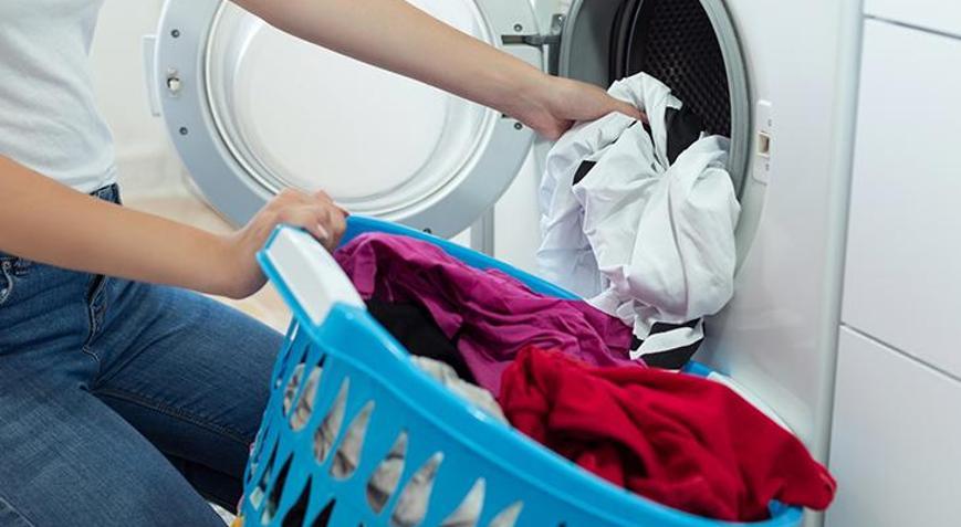 Makineye birkaç küp atın Çamaşırlar ütülenmiş gibi çıkıyor