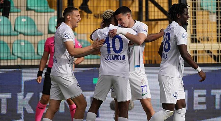 Rizespor deplasmanda İstanbulsporu 4 golle mağlup ett