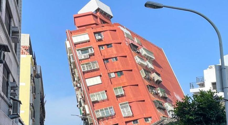 Tayvan açıklarında 7.4 büyüklüğünde deprem Tsunami uyarısı yapıldı