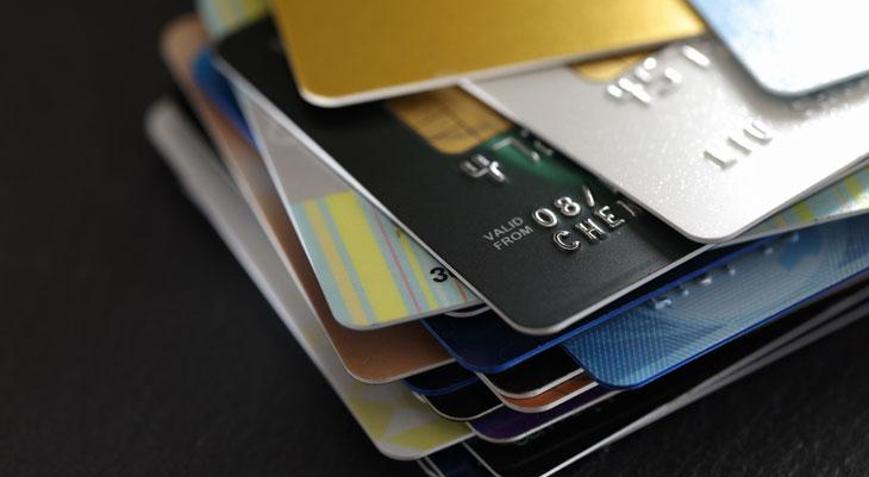 Kartlı harcamada rekor durmuyor Faiz artışına rağmen vatandaşın tercihi değişmedi