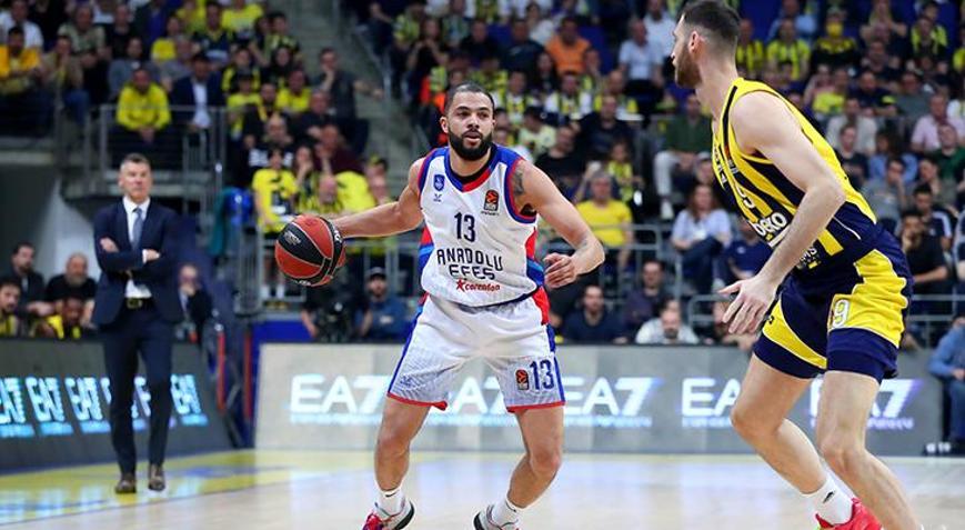 Anadolu Efes, Fenerbahçe Beko deplasmanında galip