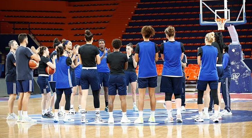 Fenerbahçe Alagöz Holding, Mersinde ilk antrenmanını yaptı