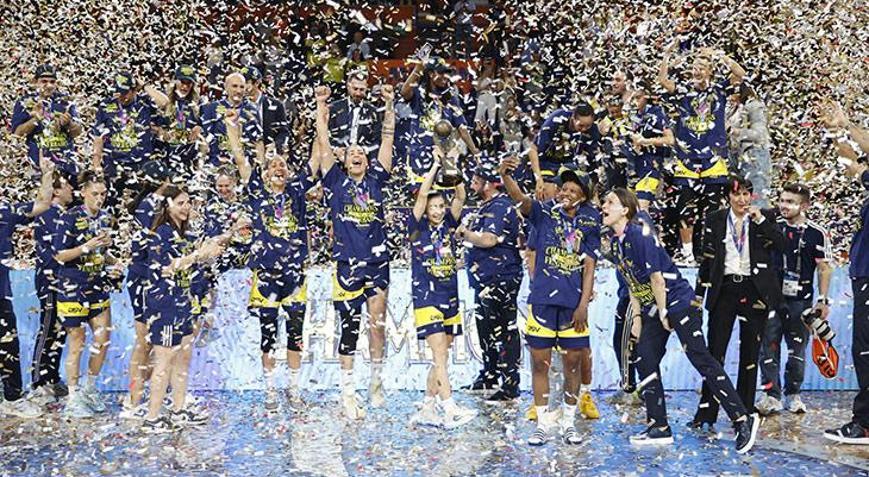Fenerbahçe Alagözden bir ilk Danabaş: Bu takımla gurur duyuyorum