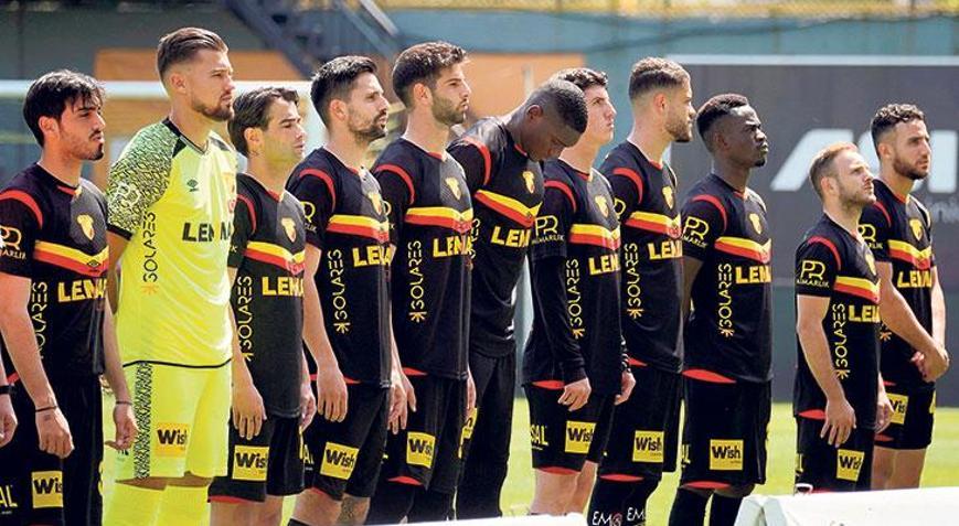 90+3 Egede Futbol | Sevdalı yüreklerle inandık hepinize kupayı getirin İzmire