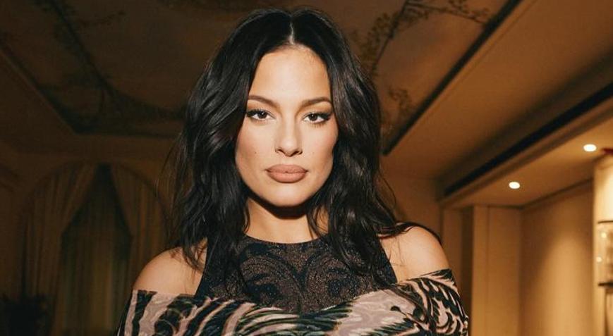 Büyük beden modeli Ashley Graham pozuyla sosyal medyayı salladı