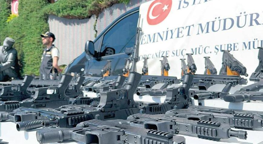 1000’in üzerinde silah Emniyet’te sergilendi
