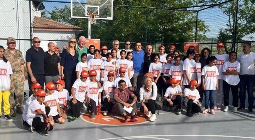 BİDEV’den çocuklara 23 Nisan hediyesi