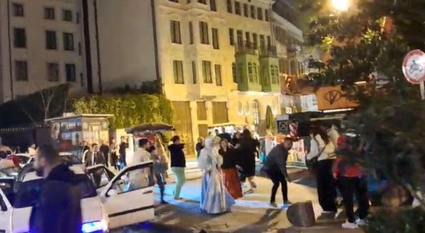 Galata’da pes dedirten kutlama Hastane yolunu kesip oynadılar