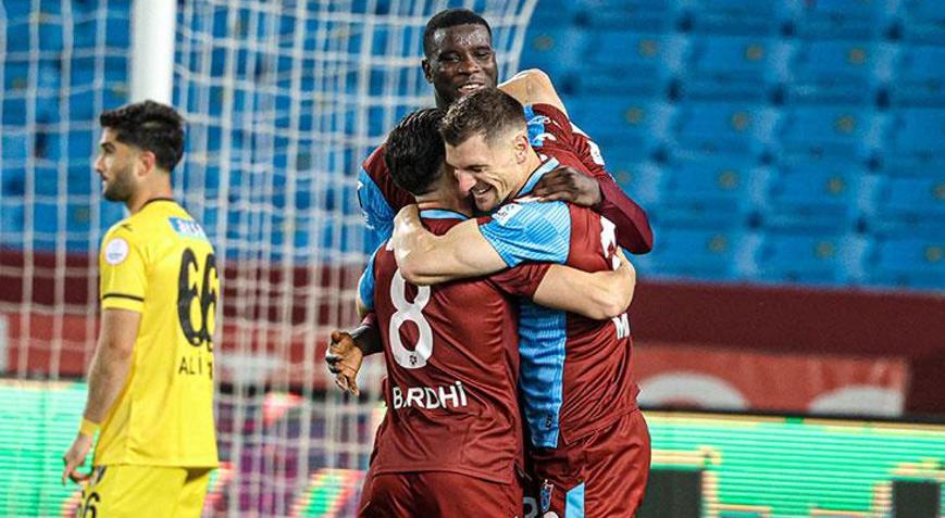 Trabzonspor, İstanbulspor karşısında farklı galip