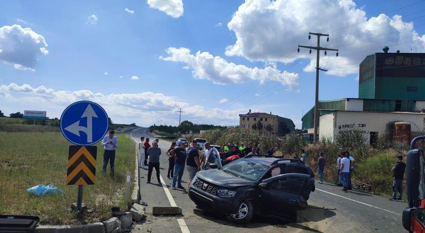 Edirnede otomobiller çarpıştı: 4 yaralı