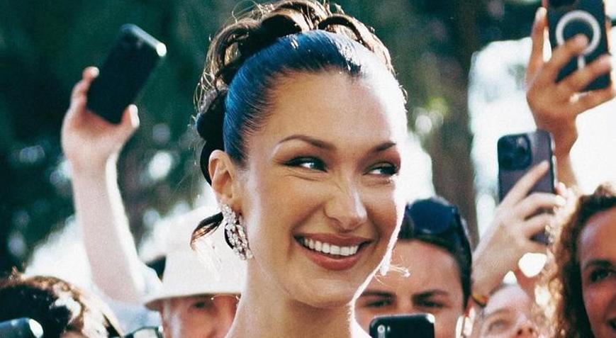 Bella Hadidden Filistine destek Cannes sokaklarında Kefiye elbisesiyle gezdi