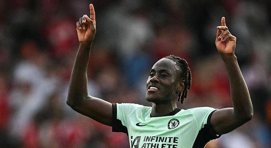 Manchester United, Trevoh Chalobahın peşine düştü