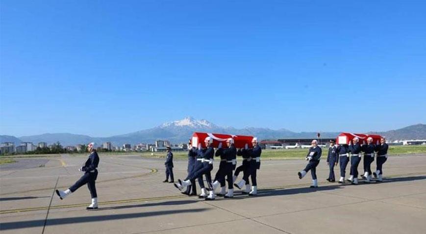 Kayseride eğitim uçağı kazasında şehit olan 2 pilota veda