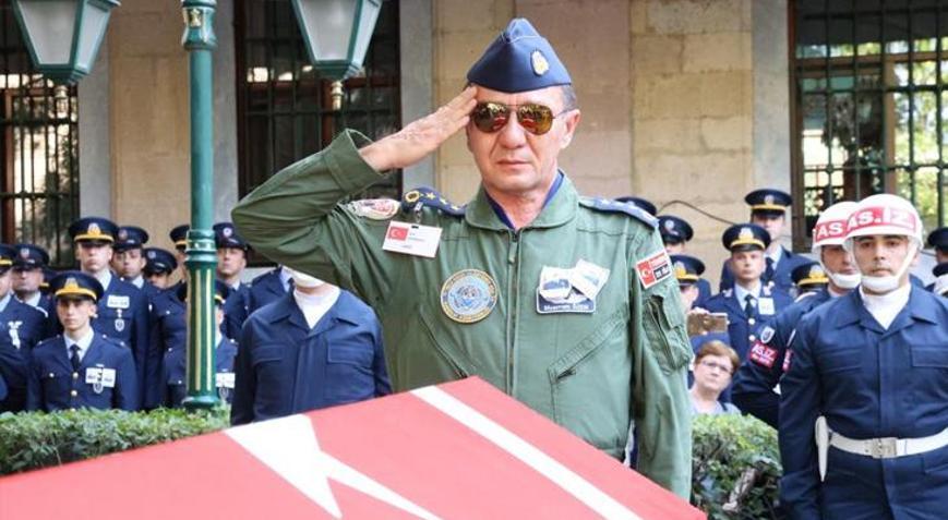 Şehit Pilot Albay Gökhan Özen gözyaşlarıyla toprağa verildi