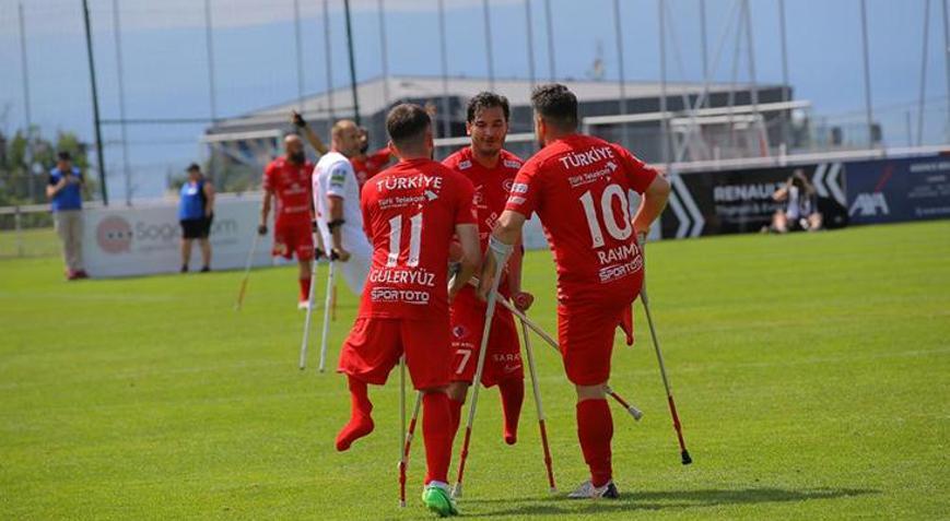 Bakan Baktan Ampute Futbol Milli Takımına tebrik mesajı