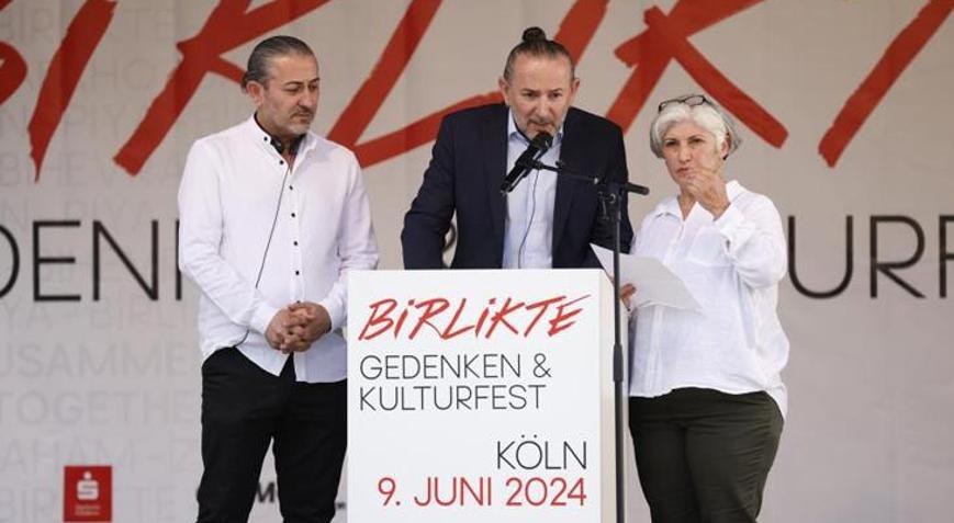 Kölnde Türk caddesindeki ırkçı saldırının 20. yılında Birlikte temalı tören düzenlendi