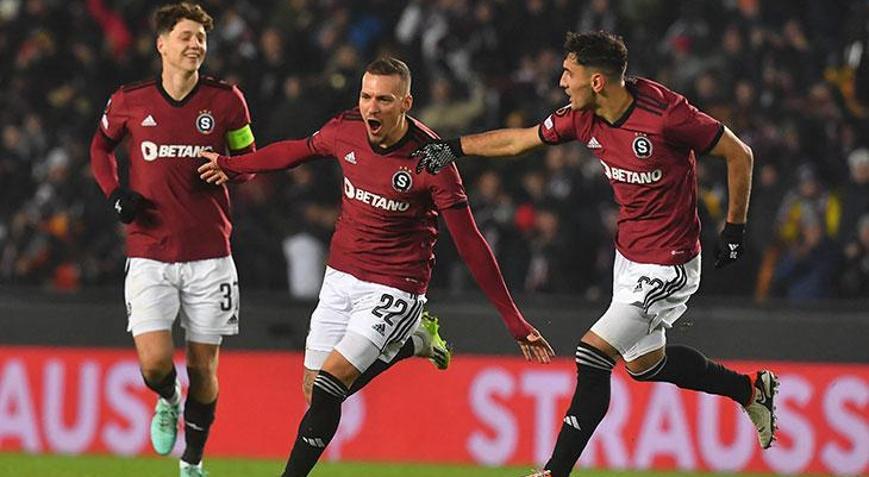 Slovakya: Sarri esintileri