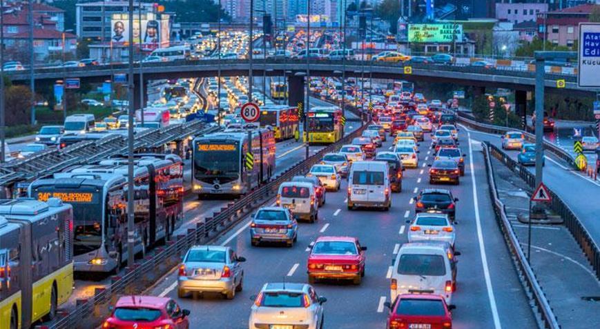 Matematikçiler kafaya taktı Trafik sorununa 4 çözüm: Sıkışıklıkların çoğu gereksiz