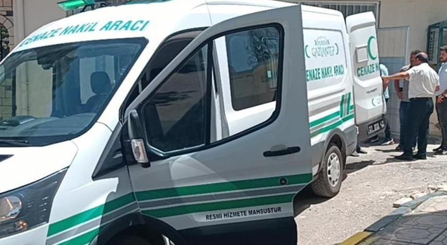 Taziye evinde dehşet 70 yaşındaki adam 68 yaşındaki eşini öldürdü