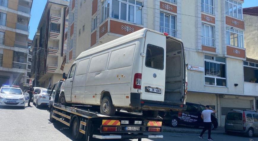 Mahalle diken üstündeydi Terk edilmiş araçlar çekildi