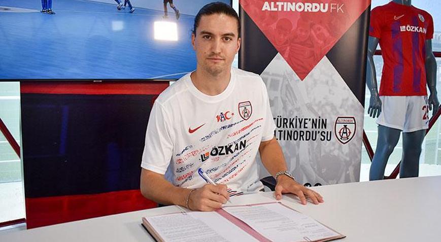 Altınordu, Mete Yıldızı kadrosuna kattı