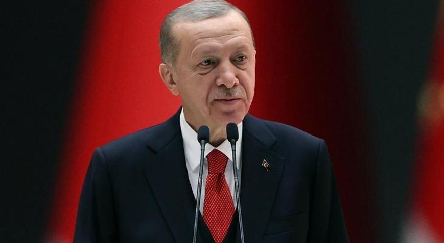 AK Parti MYKda dikkat çeken diyalog: Pezeşkiyanla Türkçe mi konuşalım Farsça mı