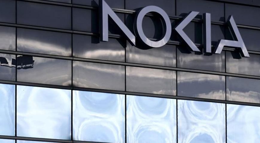 Nokianın faaliyet karı ve satışları azaldı