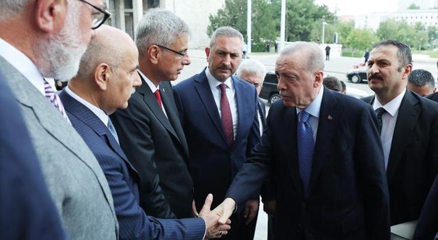 Erdoğan, TBMM Tarım, Orman ve Köyişleri Komisyonu üyeleriyle bir araya geldi