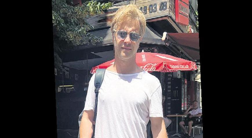 ‘Yabancı Damat’ 90’lar pop gibi’