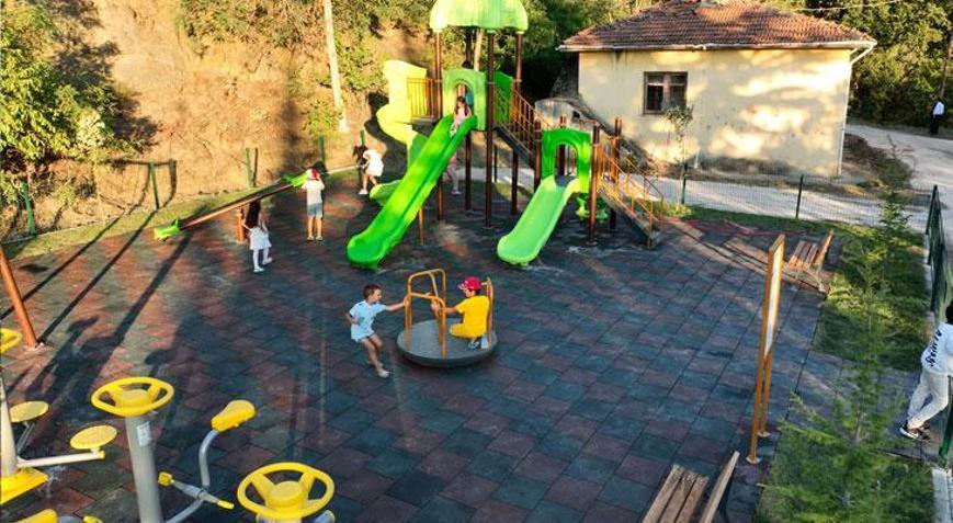 Bakan Kurum, park isteyen çocukların talebini gerçekleştirdi