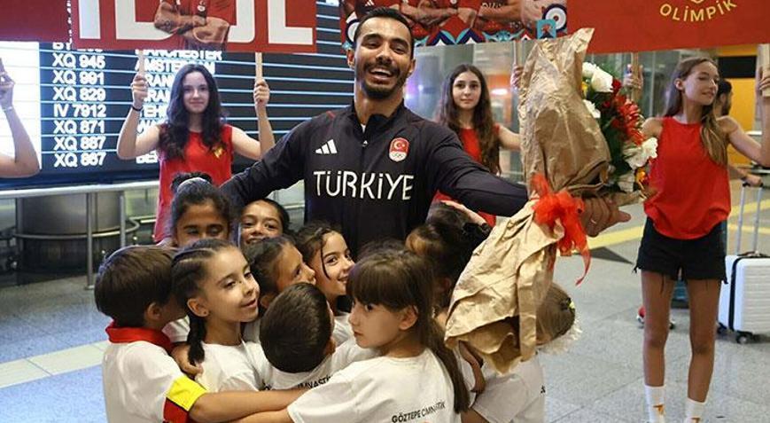 Madalyayı kıl payı kaçıran Ferhat Arıcana coşkulu karşılama