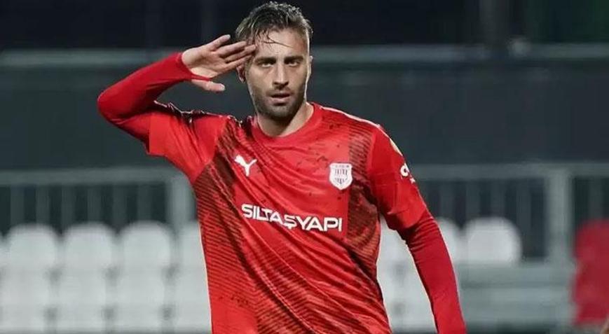 Alpaslan Öztürkle anlaşma sağlandı İşte forma giyeceği takım