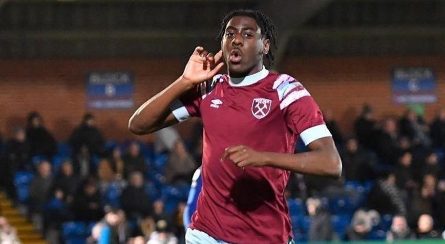 Göztepeye Premier Ligden golcü Divin Mubama operasyonu