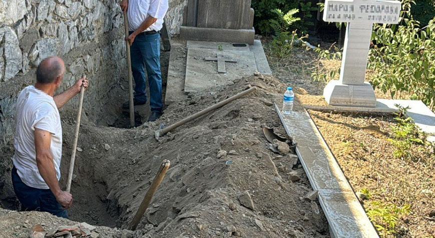 İstanbulun göbeğinde define kazısı Dikkat çekmemek için 2 araç kullandılar