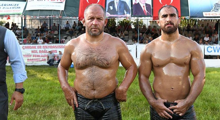 290. Tarihi Çardak Yağlı Pehlivan Güreşlerinde başpehlivan Feyzullah Aktürk