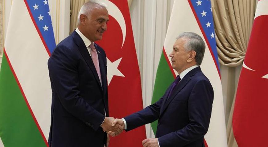 Bakan Ersoy, Özbekistan Cumhurbaşkanı Şevket Mirziyoyev ile görüştü