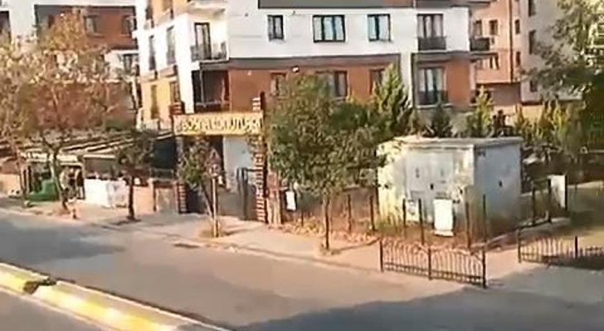 İstanbul - Sultanbeylide tazminat konusunda anlaşamayan işçi, iş yerine böyle kurşun yağdırdı / Olay anı görüntüsüyle