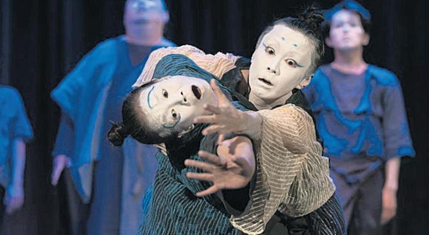 Tüm sınırlar sahnede yıkılıyor