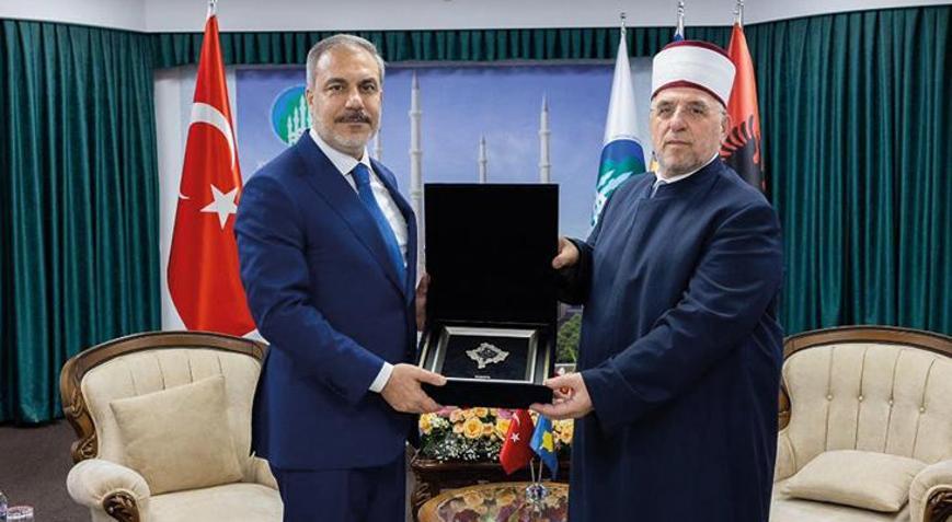 Dışişleri Bakanı Fidan, Kosova İslam Birliği’ni ziyaret etti