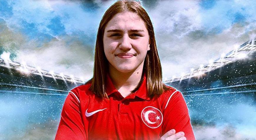 Beyzanur Akkuştan U20 Dünya Güreş Şampiyonasında gümüş madalya