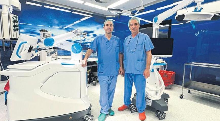 Diz protezine robot dokunuşu