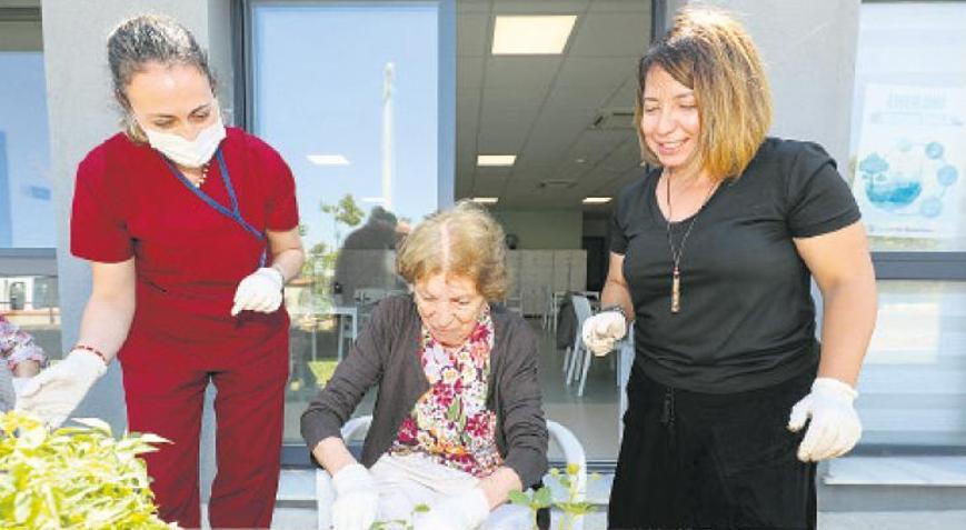 Gaziemir’de Alzheimer hastalarına tam destek
