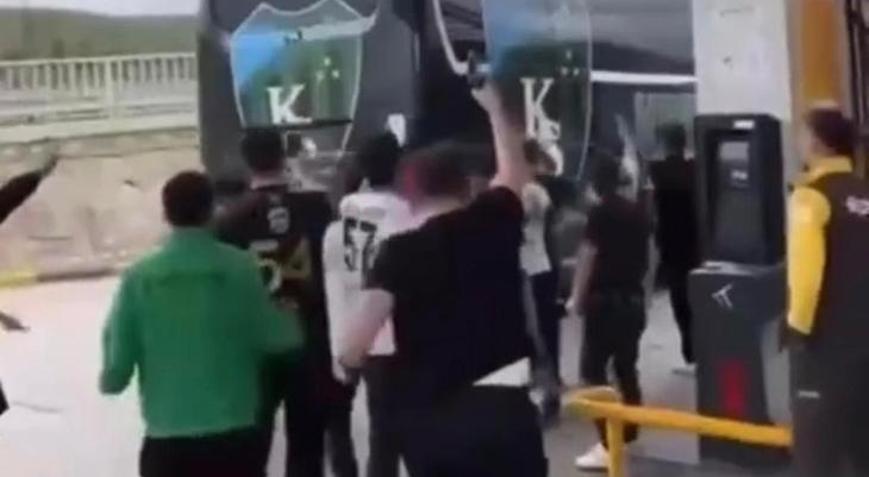 1. Ligde skandal olay Futbolcuların otobüsünün peşinden silahla koştu